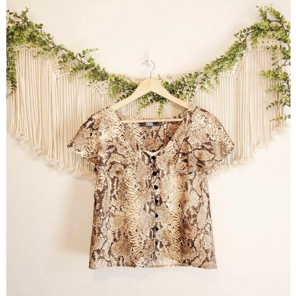 ANTHROPOLOGIE EVA FRANCO Snakeskin Print Button Front Short Sleeve Blouse sz XS - Picture 1 of 7